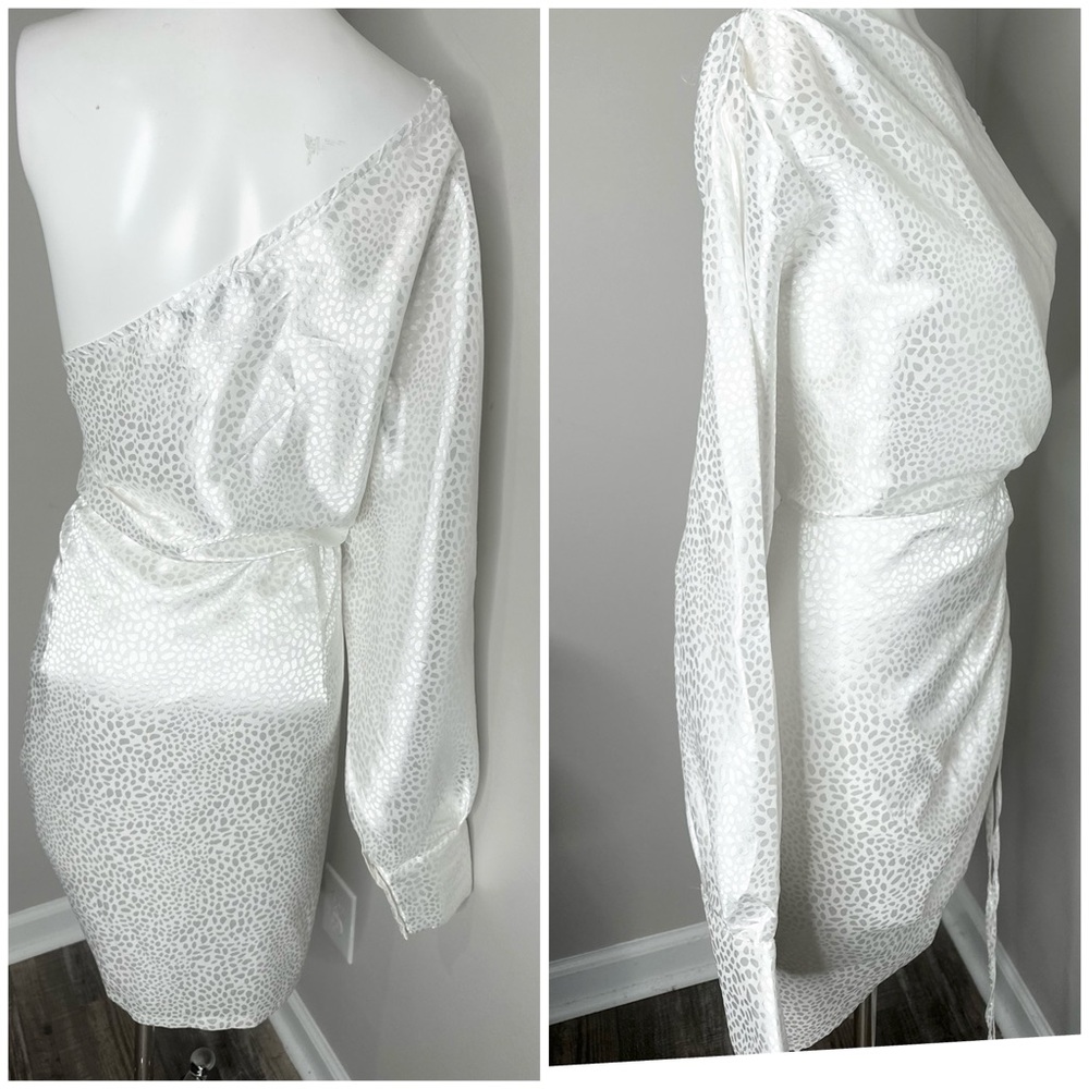 Simpler Plus White Ruched One-Shoulder Dress- NEW-2X - Picture 3 of 6